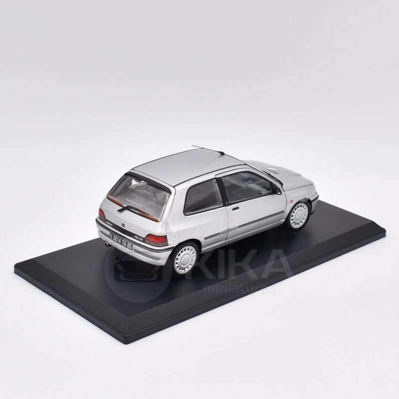 Renault Clio 16S Gris Iceberg 1992 – Image 3