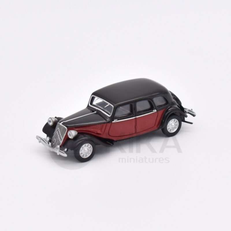 Citroën Traction Rouge & Noir 1939 – Image 2